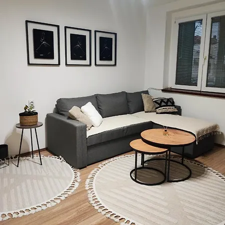 דירה Maya's Cozy סקופיה